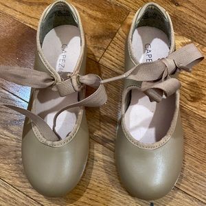 Tan Capezio toddler tap shoe, size 9.5 M with laces and elastic strap